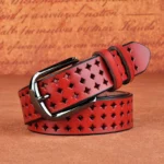 Damen-westerngürtel aus echtem leder mit kariertem ausgeschnittenem design - rot