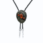 Western cowboy bolo-krawatte mit blumigen und edelsteinakzenten - rot