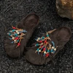 Western wildleder-fransen-pantoffeln mit perlen - khaki